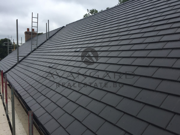 Четири стаен апартамент до ключ обзаведен