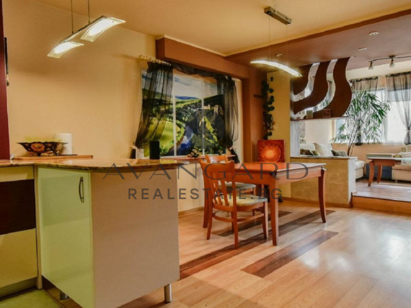 Тристаен апартамент/ Кючук Париж